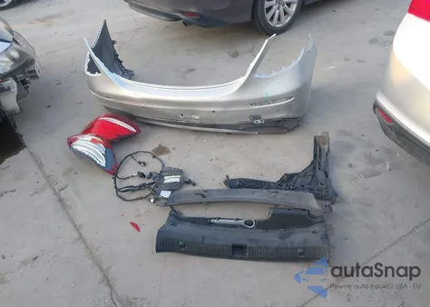 2019 Mercedes-Benz E 300 from USA, damaged, VIN WDDZF4JB3KA674174